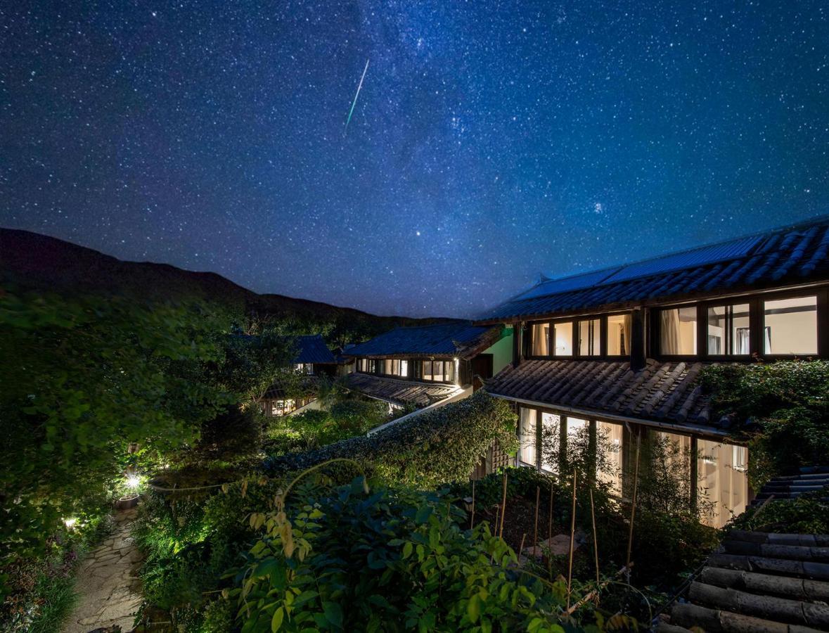 Hotel The Bivou Lijiang Lijiang  Exterior foto