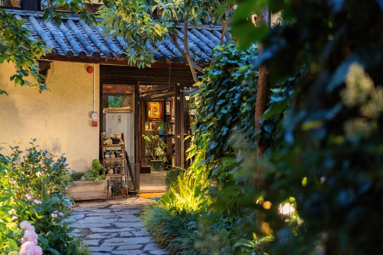 Hotel The Bivou Lijiang Lijiang  Exterior foto